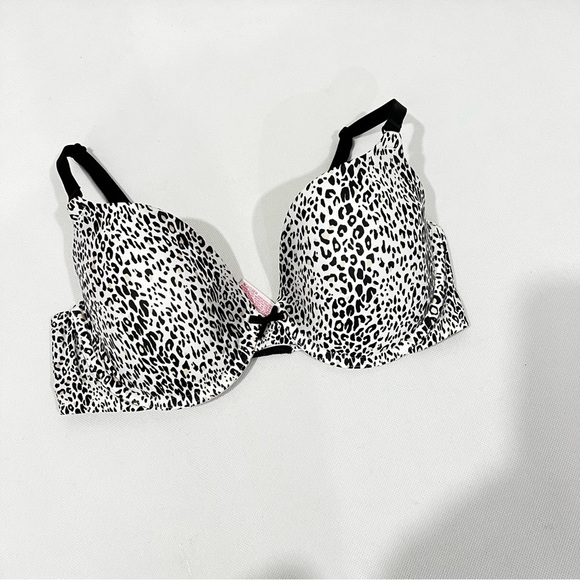 Victoria's Secret Other - Victoria's Secret Black and White Leopard Print T-Shirt Bra